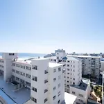 Flamingo 802 - Top Floor Ocean Facing Sea Point Apartment With Daily Housekeeping