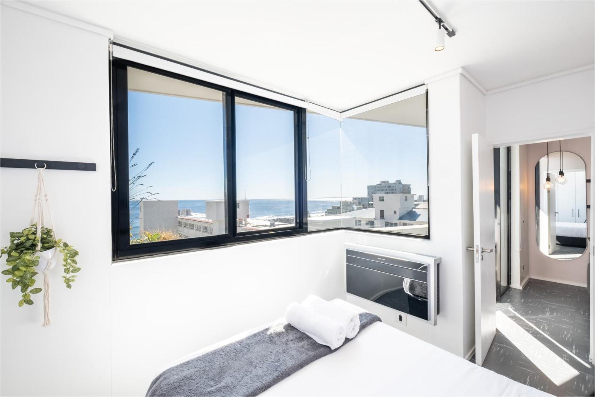 Apartment Flamingo 802 - Floor Ocean Facing Sea Point With Daily Housekeeping