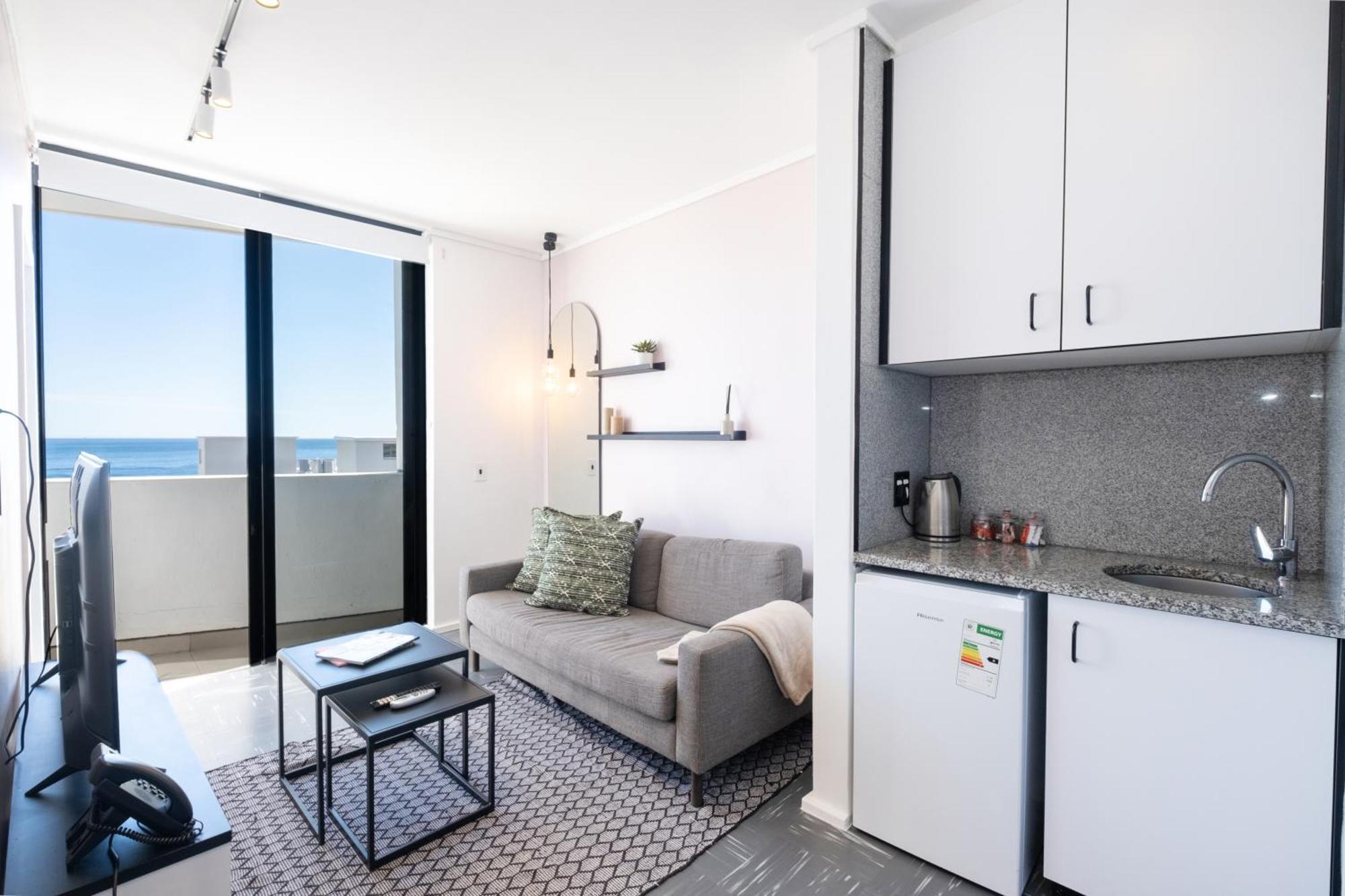 Apartment Flamingo 802 - Floor Ocean Facing Sea Point With Daily Housekeeping *